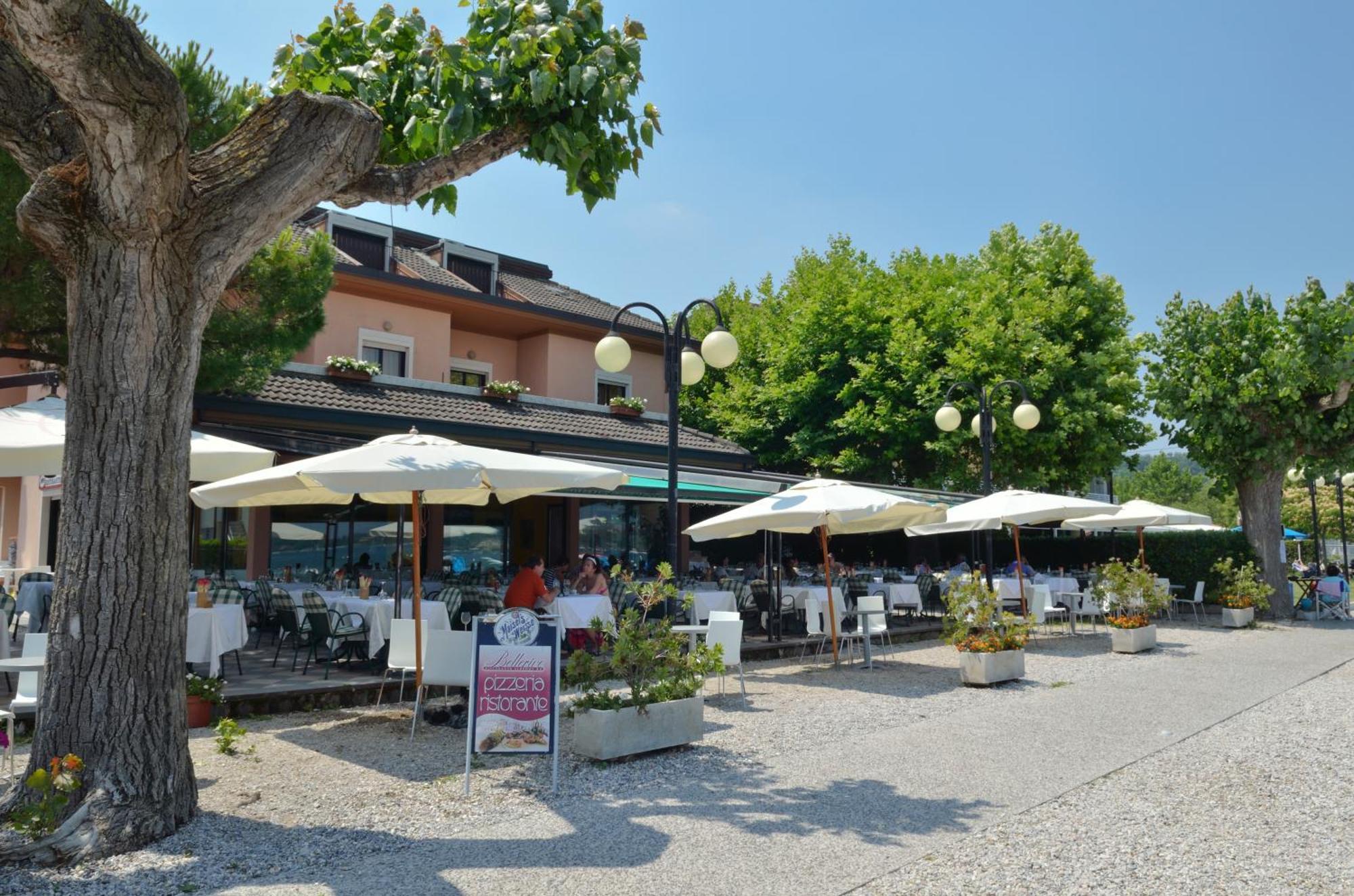 Bellerive Ristorante Albergo Manerba del Garda Exterior foto
