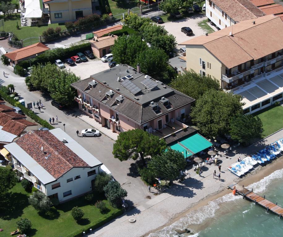 Bellerive Ristorante Albergo Manerba del Garda Exterior foto