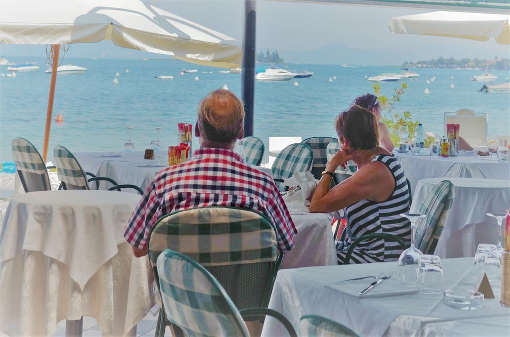 Bellerive Ristorante Albergo Manerba del Garda Exterior foto