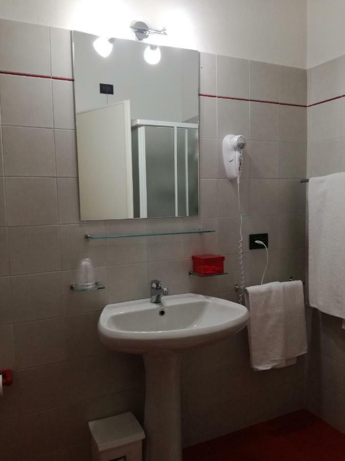 Bellerive Ristorante Albergo Manerba del Garda Exterior foto